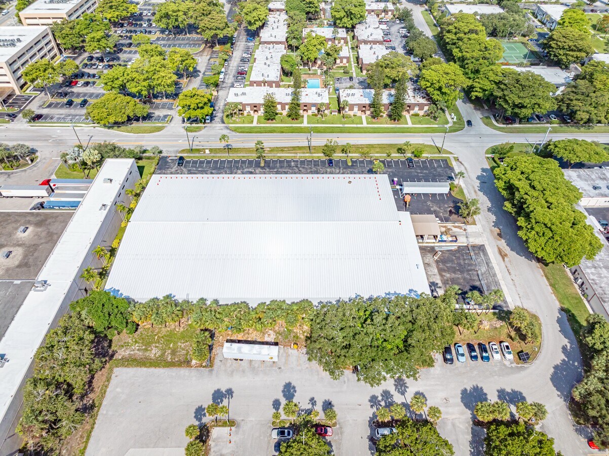Overhead: the ±2.18-acre site — 198 Lock Road, Deerfield Beach, FL